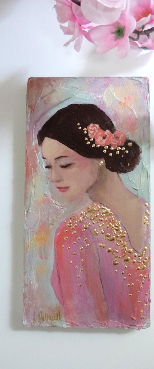 Pink fragrances 20 x 10 cm on wood. by Loetitia Pillault