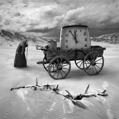 Time's up, 100x100cm, canvas. by Dariusz Klimczak