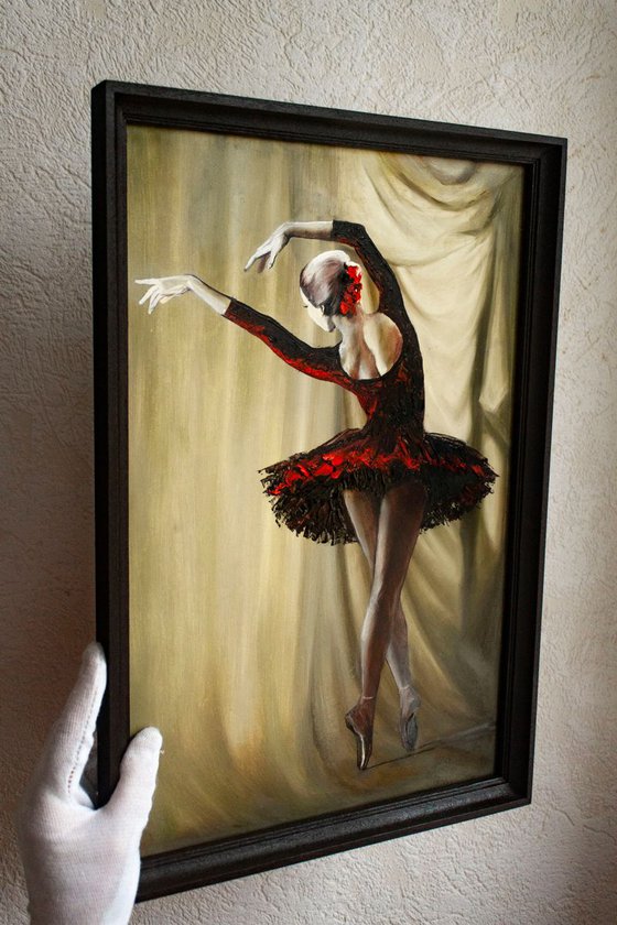 Dancing ballerina