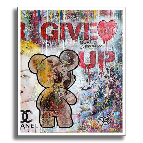 Teddy Bear Never Give Up