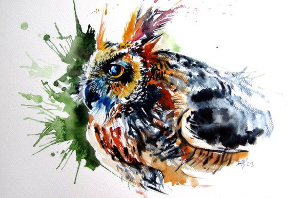 Great horned owl portrait