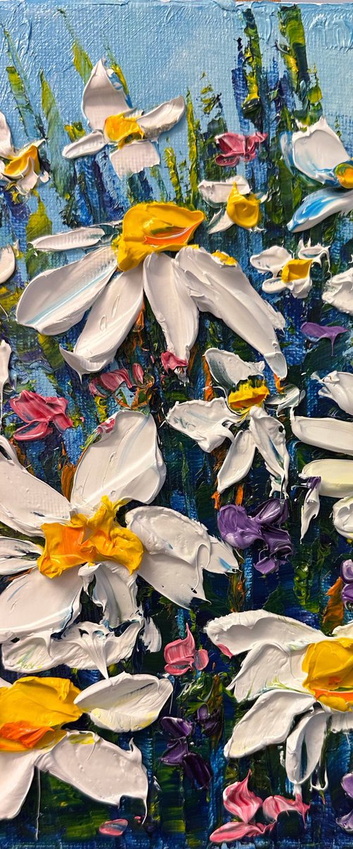 Daisies impasto flowers by Oksana Fedorova