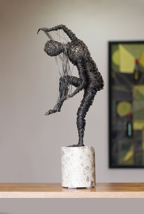Web (46x12x15 2.5kg iron, concrete)