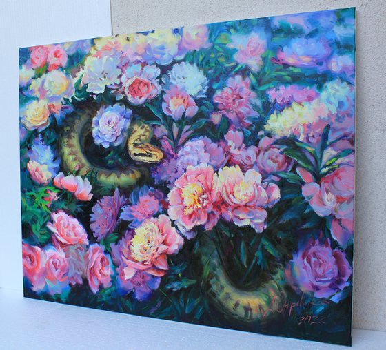 Dangerous beauty. Snake