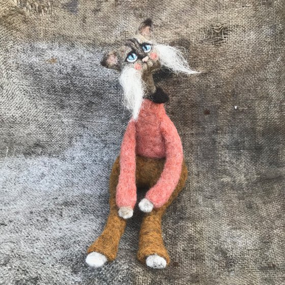 Grenadine, felted wool cat