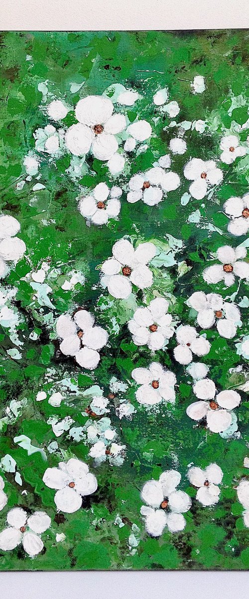 White flowers by Eleanor Gabriel