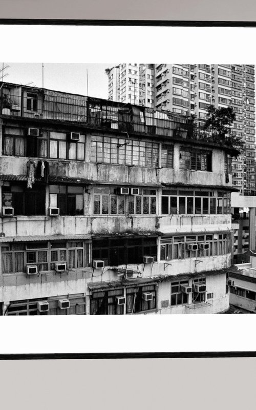 Hong Kong : Another Time, Another Place by Serge Horta