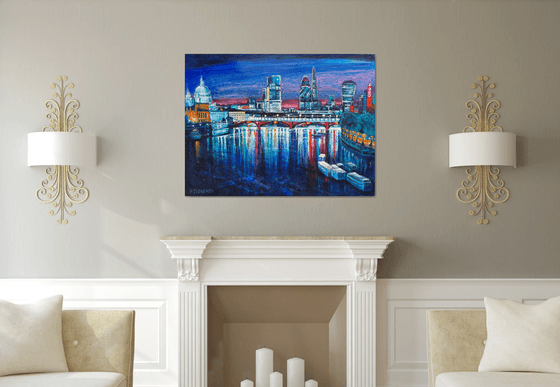 London cityscape St Pauls to Oxo Tower