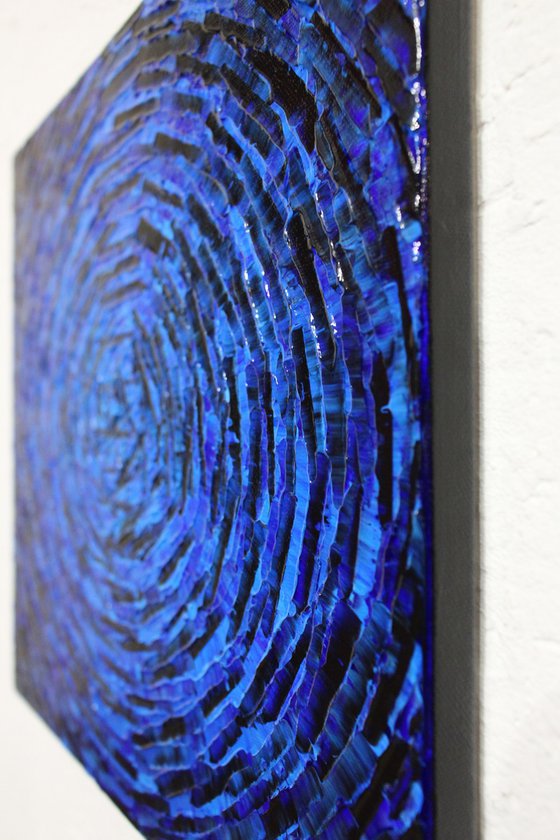 Deep blue concentric burst