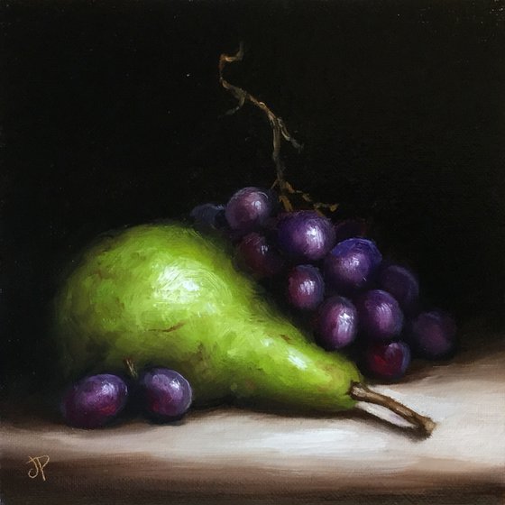 Pear with grapes