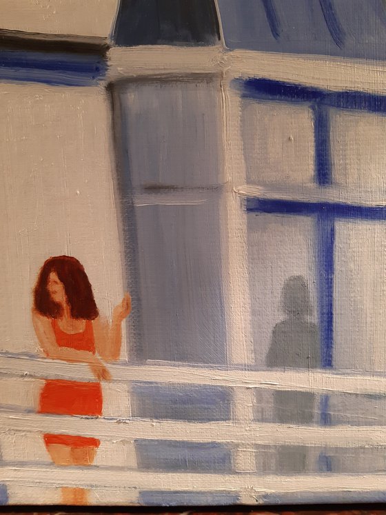 la femme sur la terrase