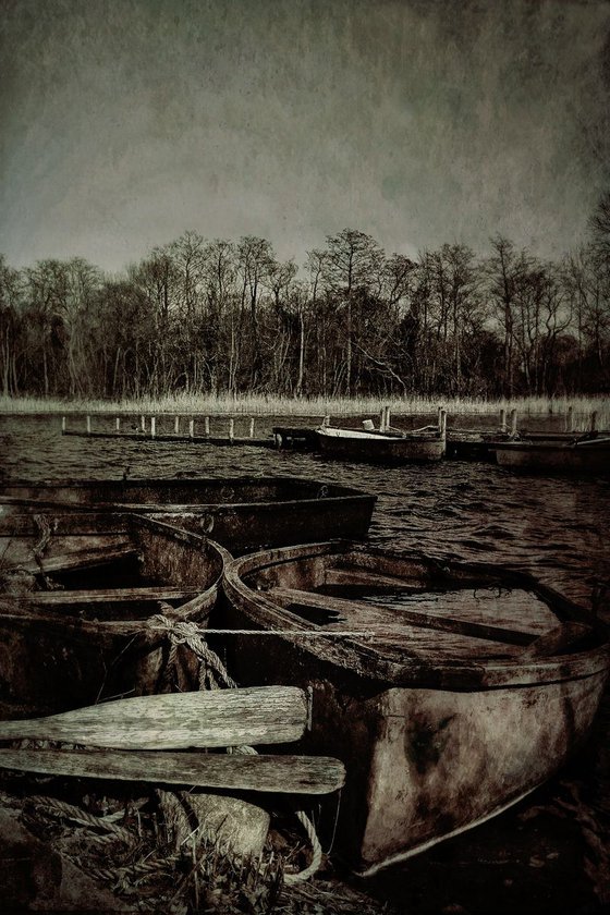 Sinking boat at the Jetty