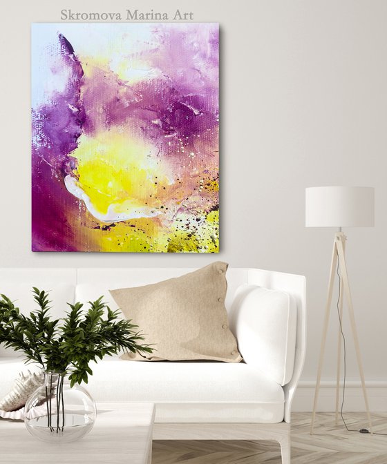 LILAC MIST - Mysterious abstraction. Liquid gold. Pink-yellow tones. Colored cloud. Fog. Spots. Image.