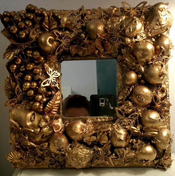 "Artist mirror. Gold" Original  relief mirror 26x26x5cm.ready to hang