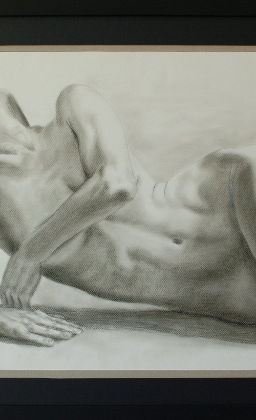 Nude study in charcoal. by Rumen Spasov