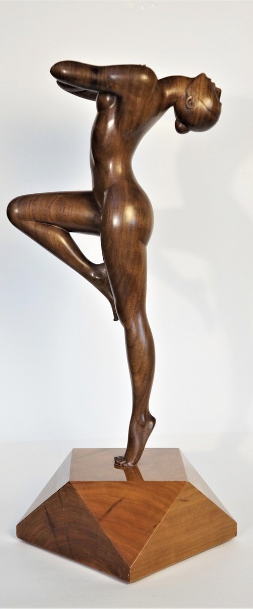 Nude Woman Wood Sculpture DANCE MOMENT by Jakob Wainshtein