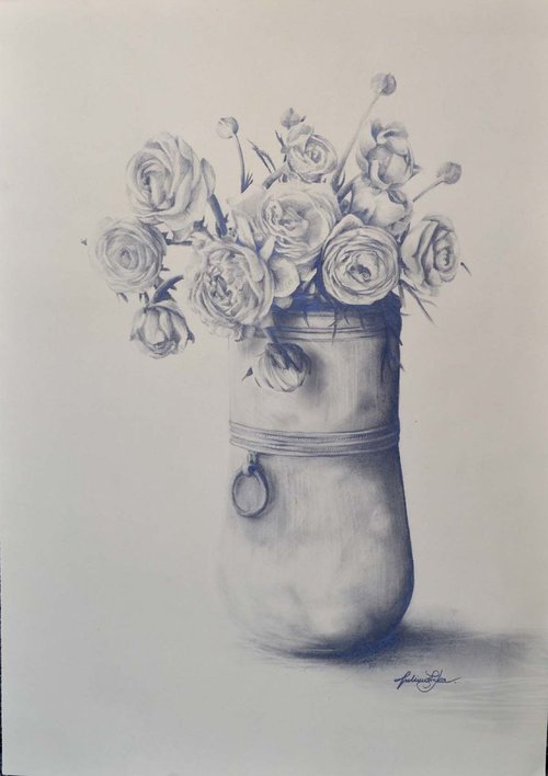The brass vase by Maja Tulimowska - Chmielewska