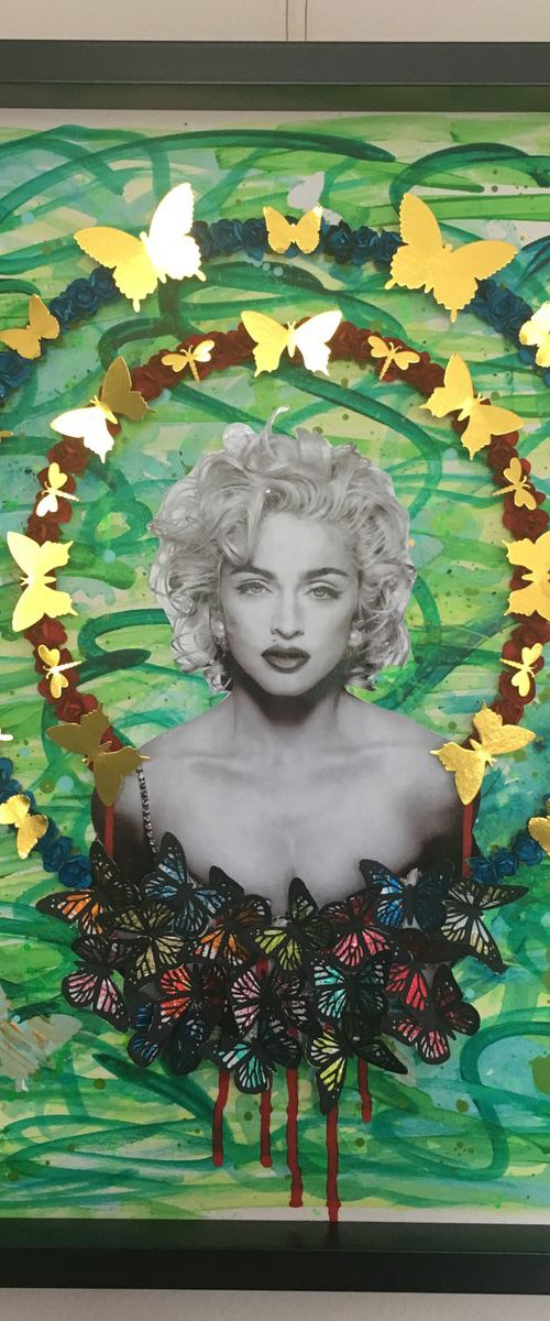 Madonna Santa by Hernan Reinoso