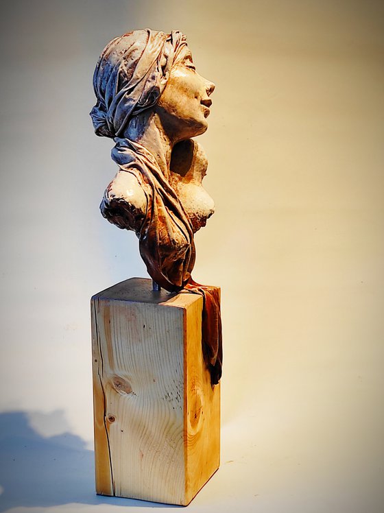 "Ariadna" Unique clay sculpture 55x19x13cm