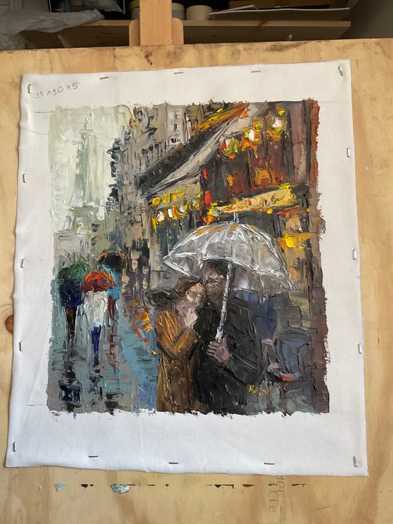 Date in Paris. Umbrella.