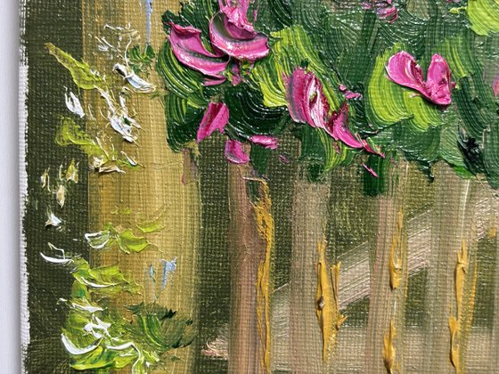 Flowers over de fence