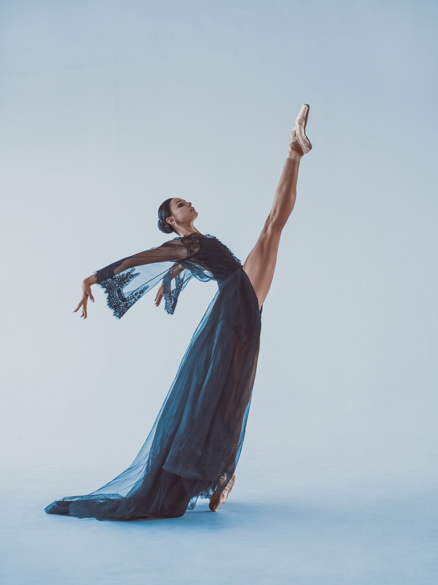 Portrait Photograph By Dan Hecho, 24 X 35, Ballet As Art, Original Artwork
