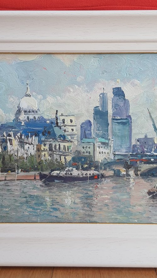 London and the Thames by Roberto Ponte