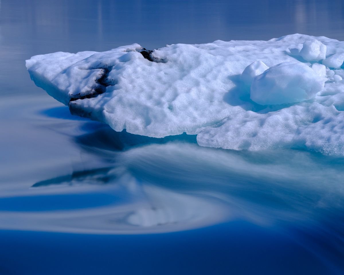 Ice flow, J�kuls�rl�n, Iceland by Baxter Bradford