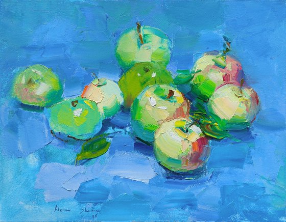 Apples on Blue