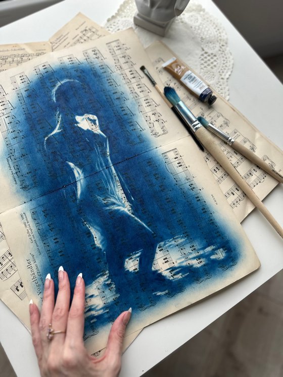 Muse №4 -Moonlight Blue Silhouette