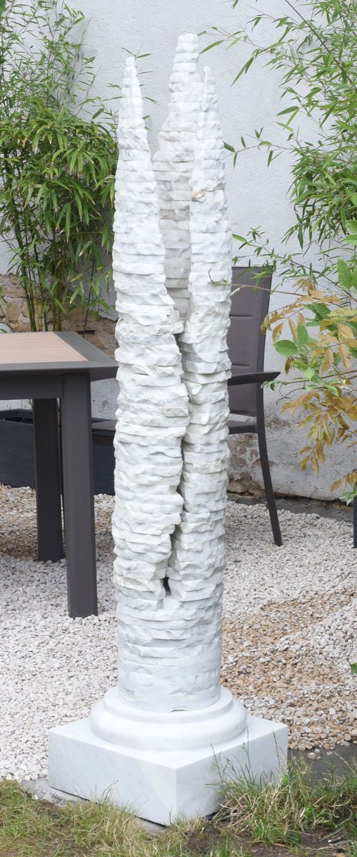 COLUMN by MUGNIER MARC