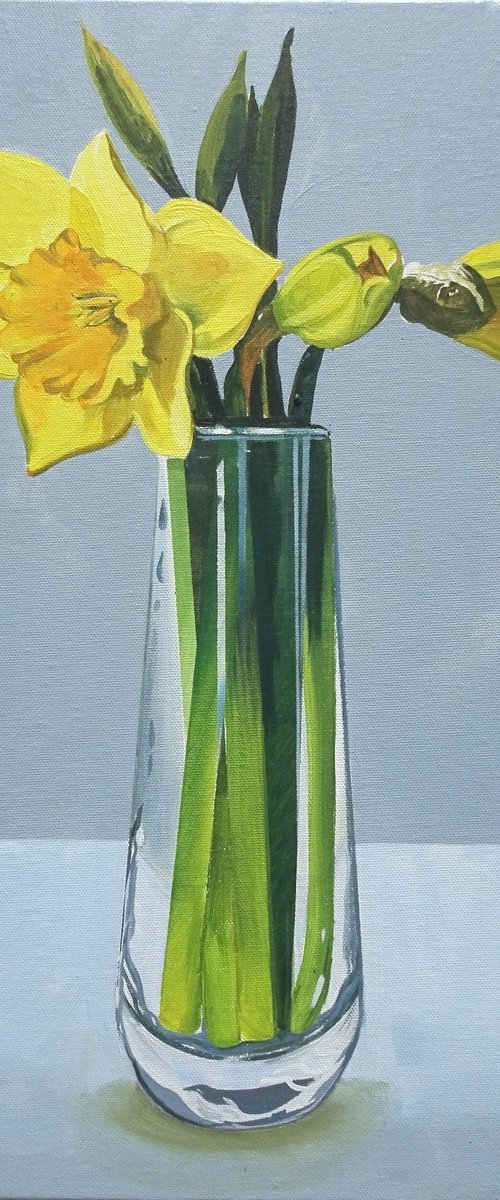Daffodils In A Glass Vase 2 by Joseph Lynch
