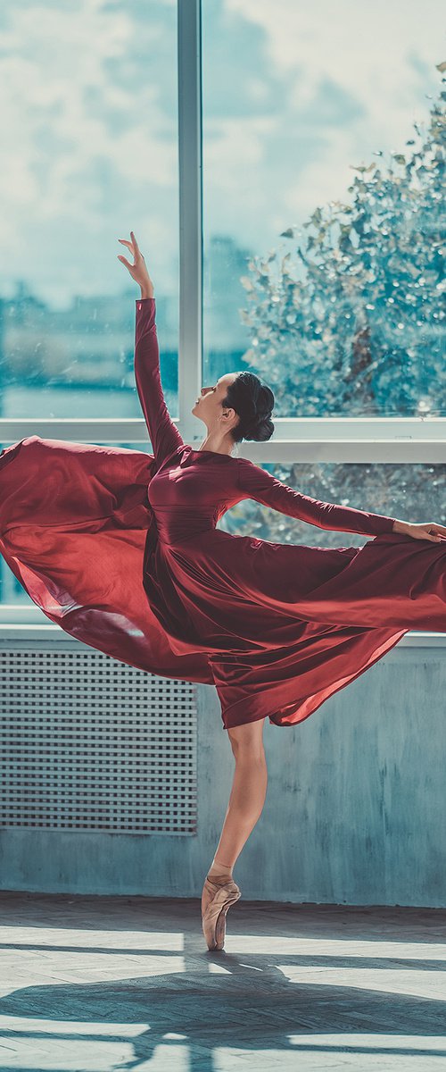 dancer in red by Dan Hecho