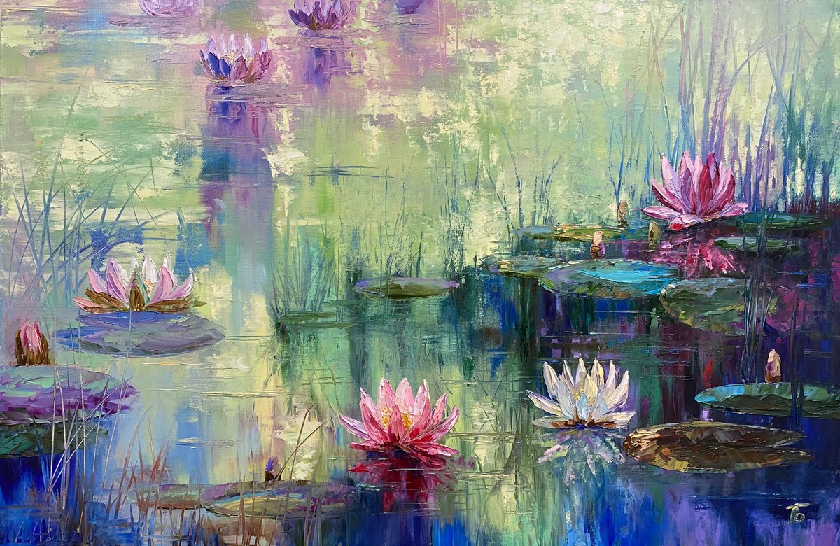 Pond Water lilies. by Larisa Batenkova