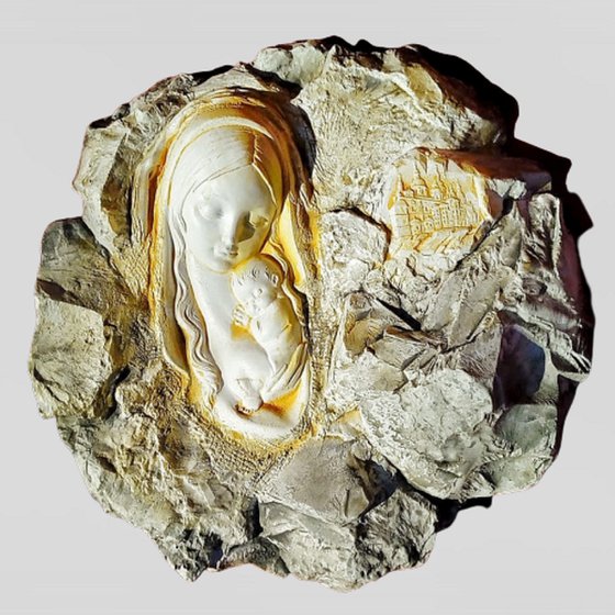 Bas-relief MADONNA OF THE ROCK 18/150 Sculpture  Size: 11.8 W x 11.8 H x 2.3 D in Ø30cm