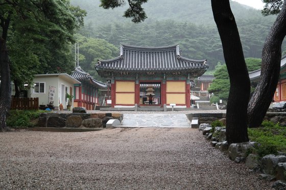 Cheonwangmun Gate in the Mist