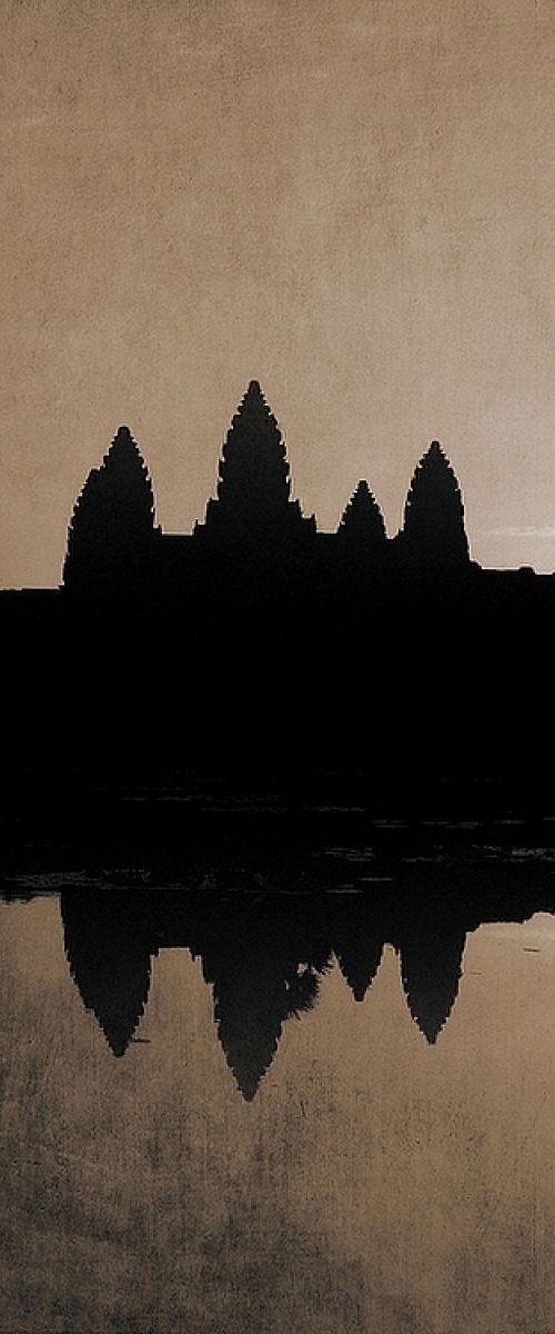 Angkor Wat 4:32 by Nadia Attura