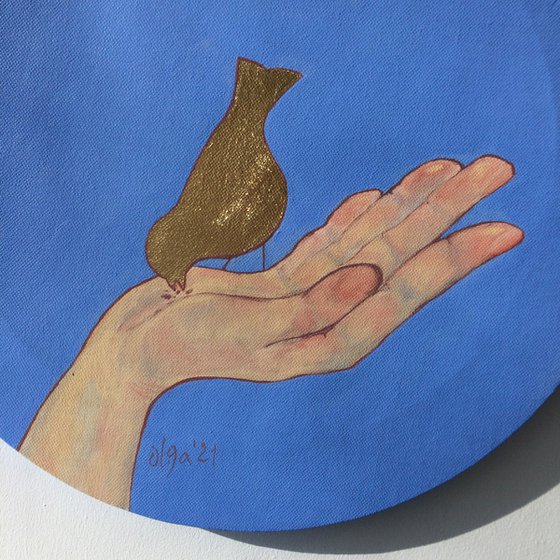 Original round painting - Hand and bird - Oil and golden leaf art for living room (2021)