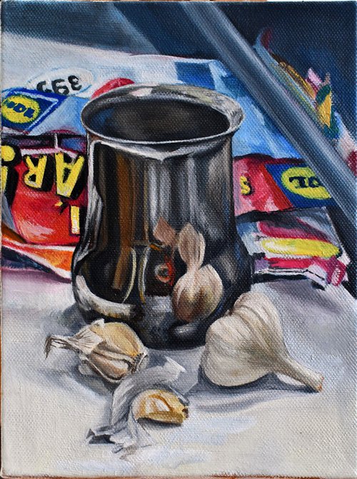 Still life with garlic by Zoltán Csomós