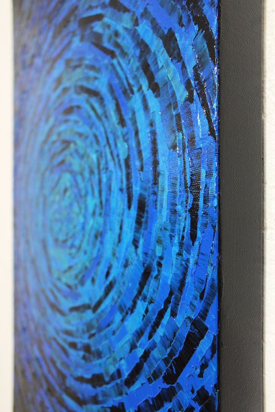 Iri. Blue Fragmented Burst