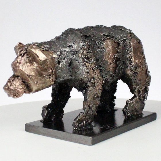 Bear 110-21 - Metal animal sculpture - bronze and steel lace