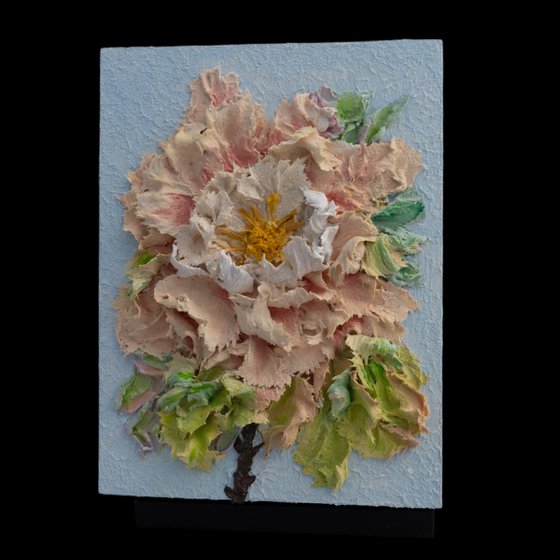 Textured Floral Bloom