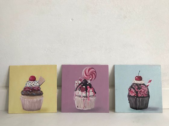 Cupcakes oil art on cardboardc canvas 15x15cm (6x6in)