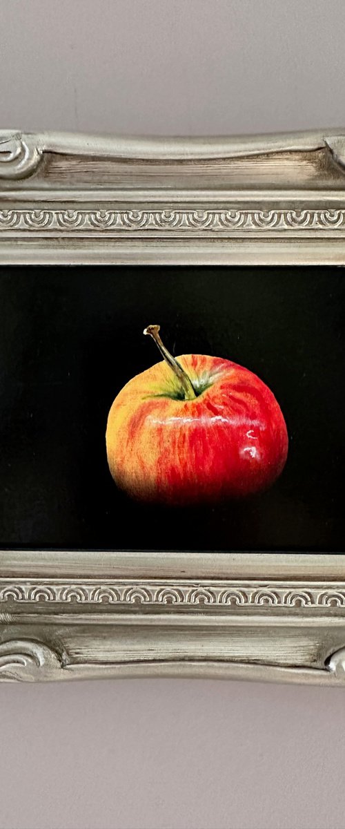 Red Apple by Kaz  Jones