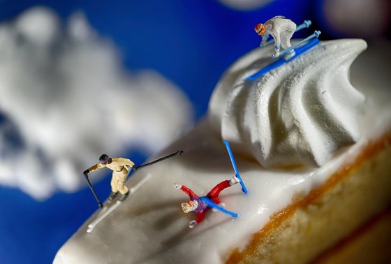 Alpine Cake Skiing