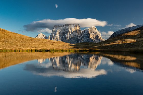 The reflected mountain