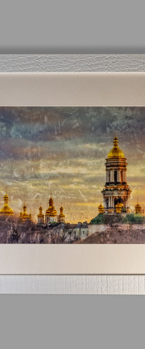 Kiev-Pechersk Lavra by Vlad Durniev