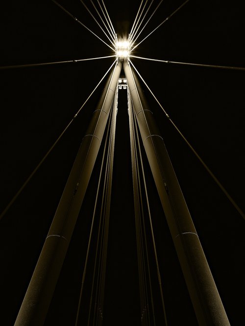 Passing through the Core (Golden Jubilee Bridge) by JGC Braticius