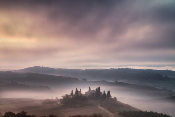 A tuscan homestead at dawn (2)