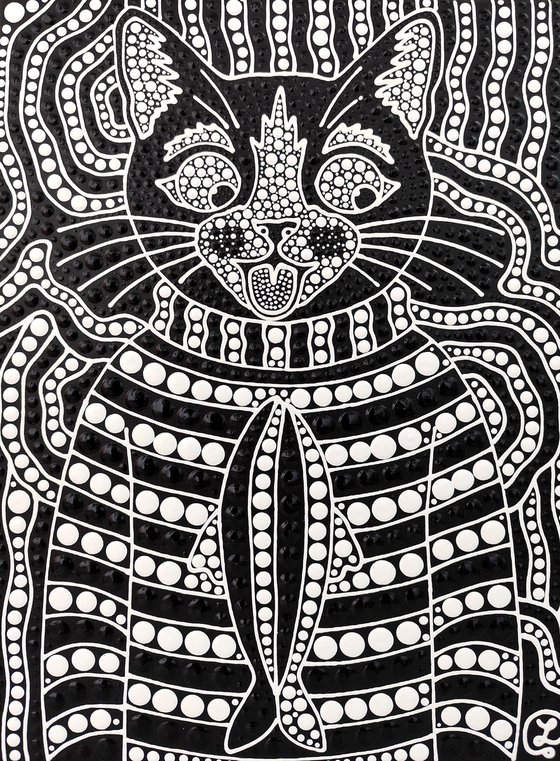 Hypnotic Cat 4